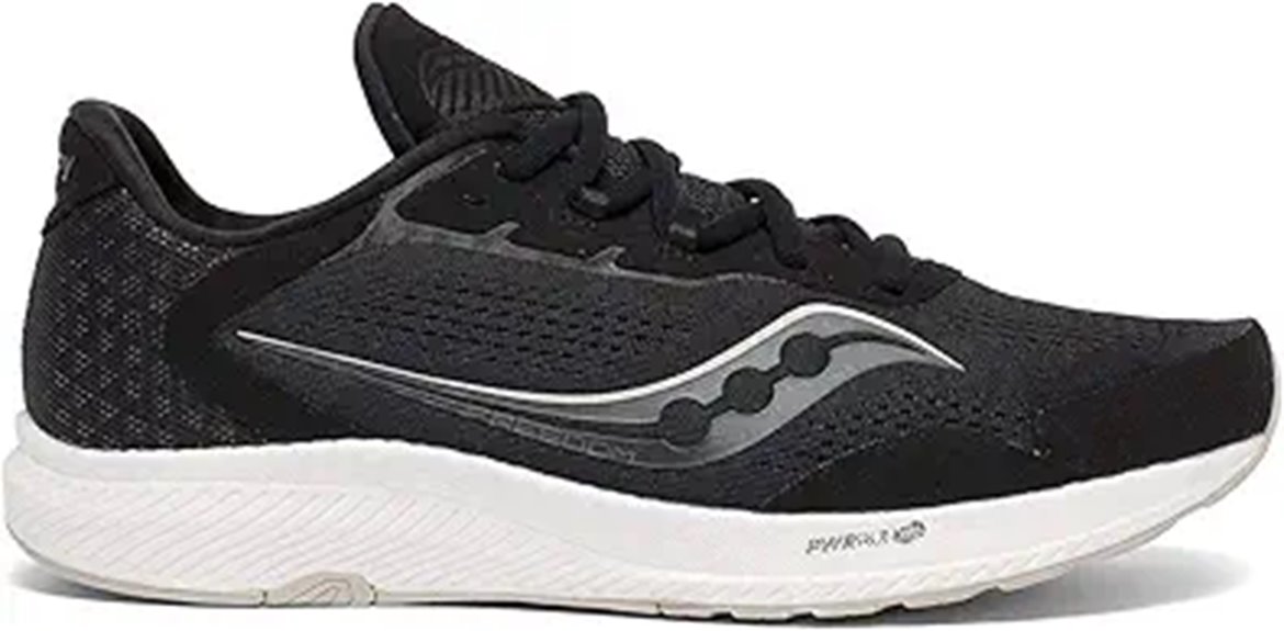 men s saucony running shoe
